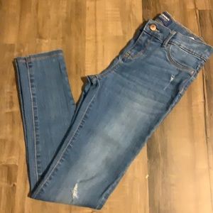 2/$10 🔺Old Navy Light Wash Distressed Jeans (Girls 14)